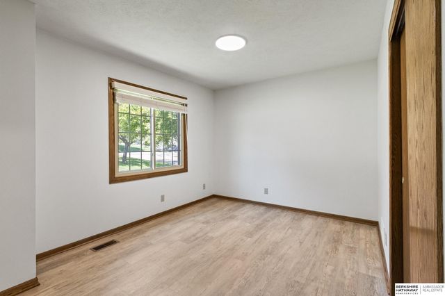 804 Beaver Lake Boulevard, Plattsmouth, NE 68048