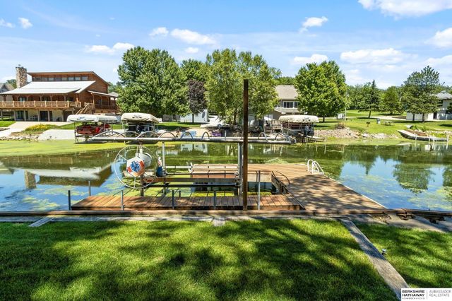 804 Beaver Lake Boulevard, Plattsmouth, NE 68048