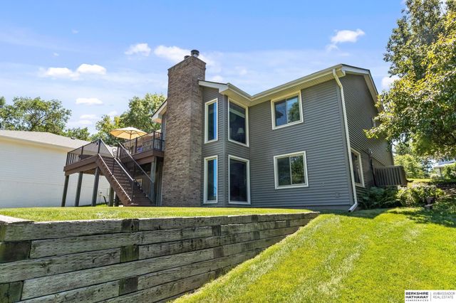 804 Beaver Lake Boulevard, Plattsmouth, NE 68048