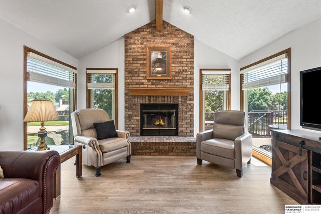 804 Beaver Lake Boulevard, Plattsmouth, NE 68048
