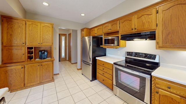 609 20th Avenue SW, Rochester, MN 55902