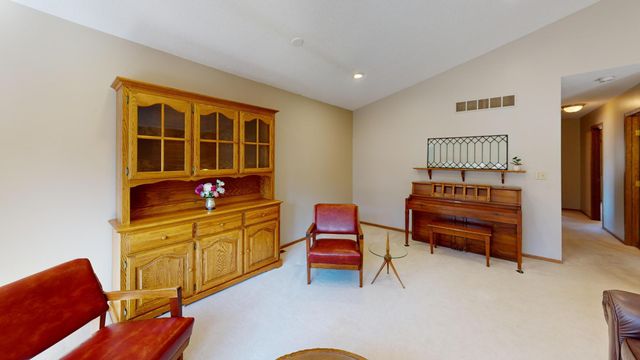 609 20th Avenue SW, Rochester, MN 55902