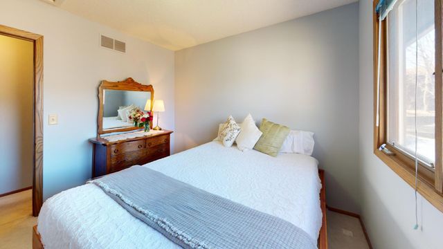 609 20th Avenue SW, Rochester, MN 55902