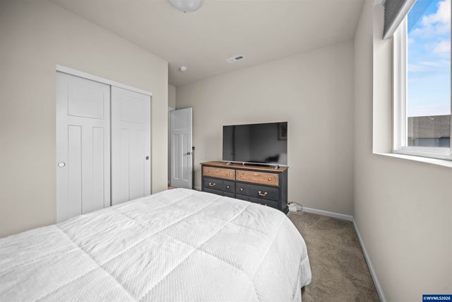 900 Marie St, Mt Angel, OR 97362