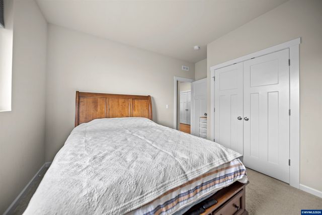 900 Marie St, Mt Angel, OR 97362