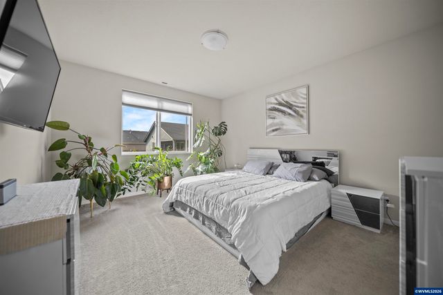900 Marie St, Mt Angel, OR 97362