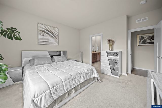 900 Marie St, Mt Angel, OR 97362