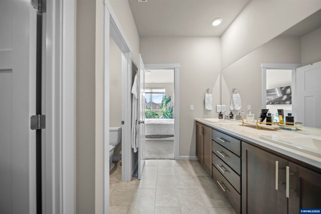 900 Marie St, Mt Angel, OR 97362