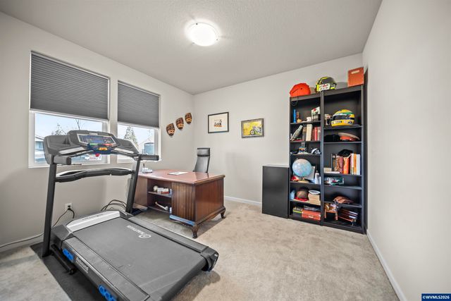 900 Marie St, Mt Angel, OR 97362