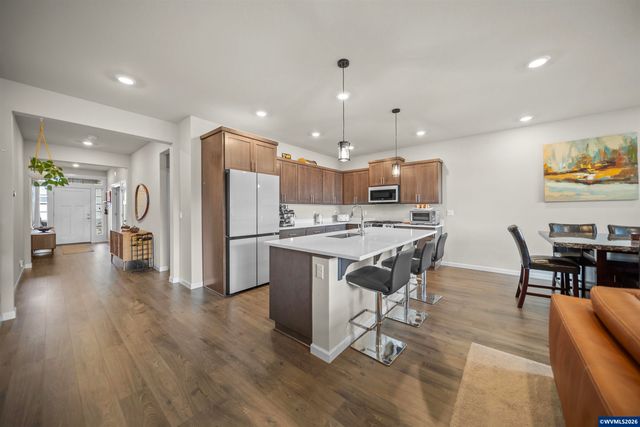 900 Marie St, Mt Angel, OR 97362