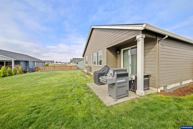 900 Marie St, Mt Angel, OR 97362