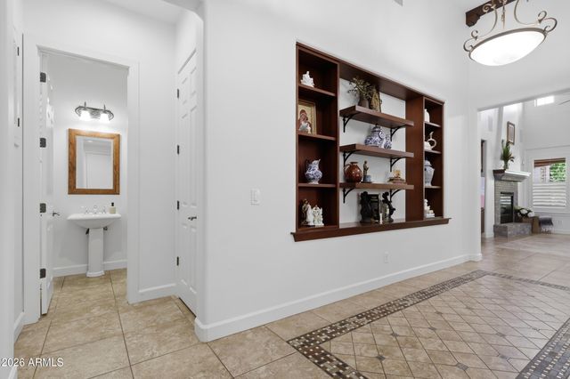 5628 E LIBBY Street, Scottsdale, AZ 85254