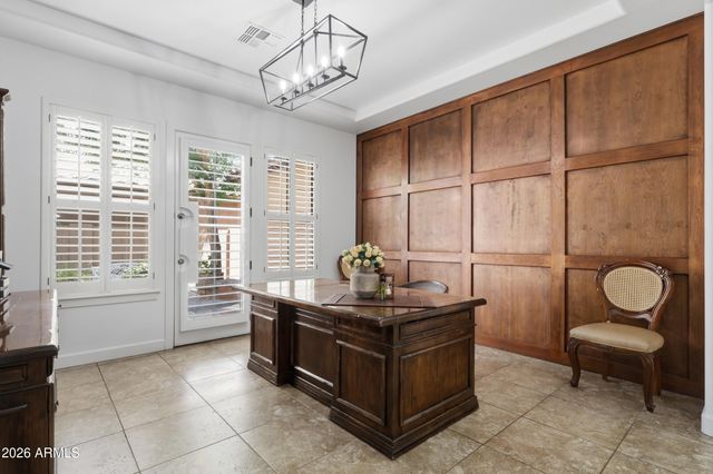 5628 E LIBBY Street, Scottsdale, AZ 85254