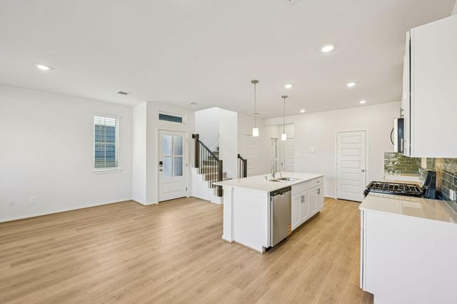 721 Sand Dollar Drive, Kemah, TX 77565