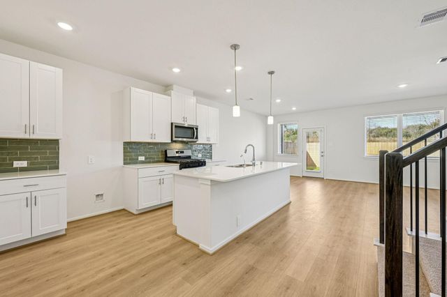 721 Sand Dollar Drive, Kemah, TX 77565
