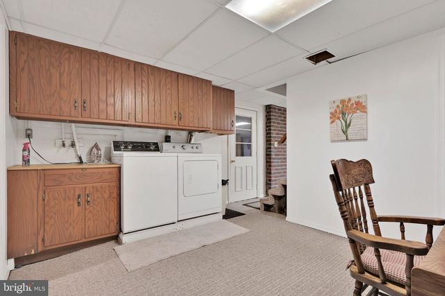 450 GALEN HALL RD, Reinholds, PA 17569