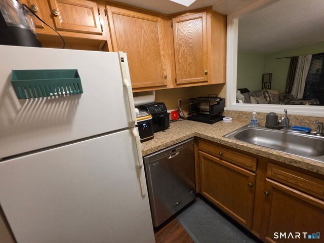 11 Darling Street H, Southington, CT 06489