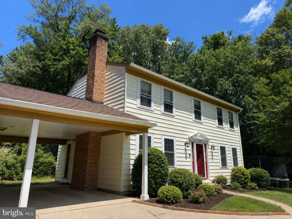 5639 FORT CORLORAN DR, Burke, VA 22015