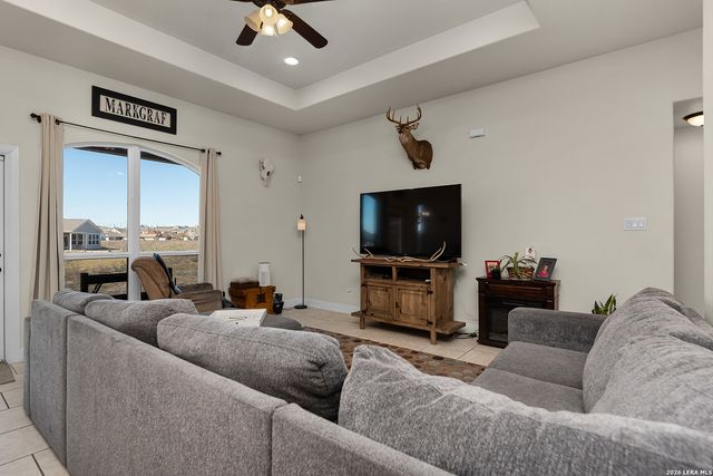 103 Muirfield, La Vernia, TX 78121