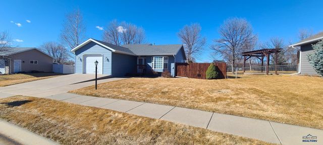 2017 MEADOW LANE, Rapid City, SD 57703