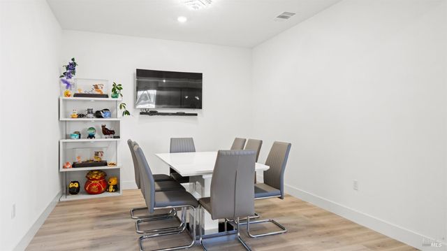 450 Baler Cir, Vacaville, CA 95687