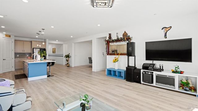 450 Baler Cir, Vacaville, CA 95687