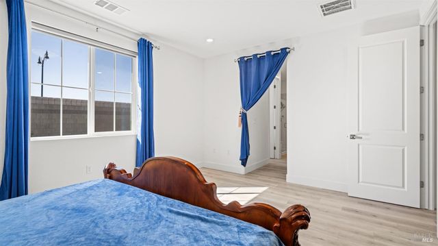 450 Baler Cir, Vacaville, CA 95687