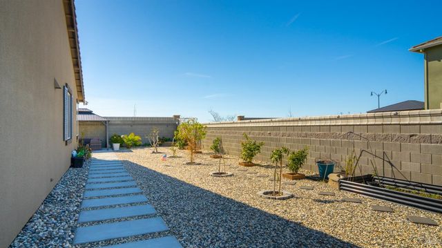 450 Baler Cir, Vacaville, CA 95687