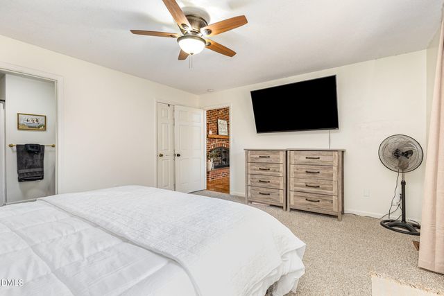 200 Hermitage Lane, Mount Olive, NC 28365