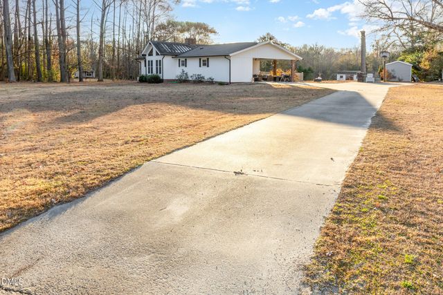 200 Hermitage Lane, Mount Olive, NC 28365