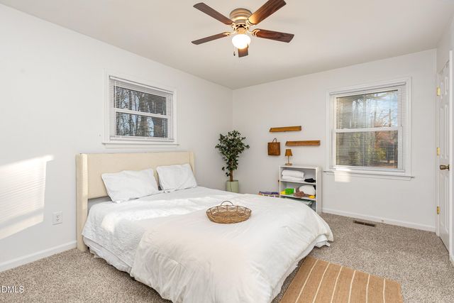 200 Hermitage Lane, Mount Olive, NC 28365