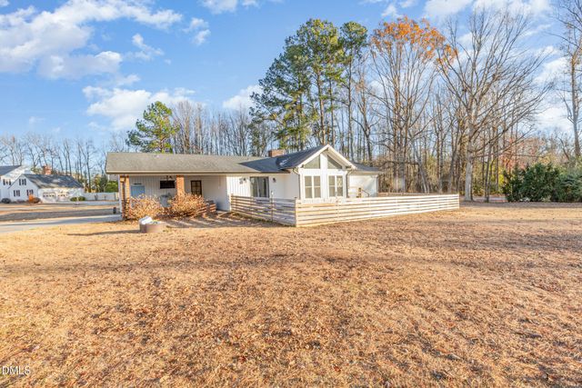 200 Hermitage Lane, Mount Olive, NC 28365