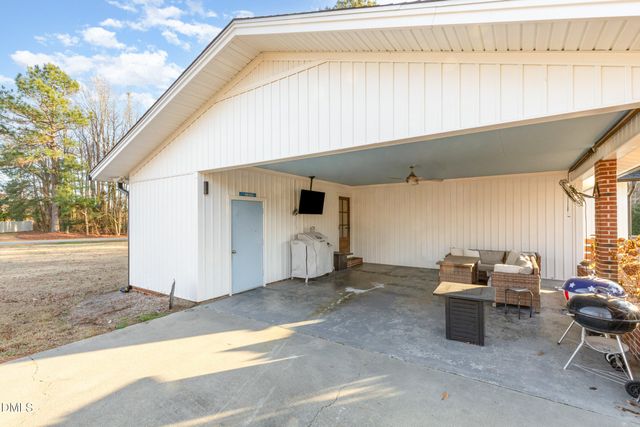 200 Hermitage Lane, Mount Olive, NC 28365