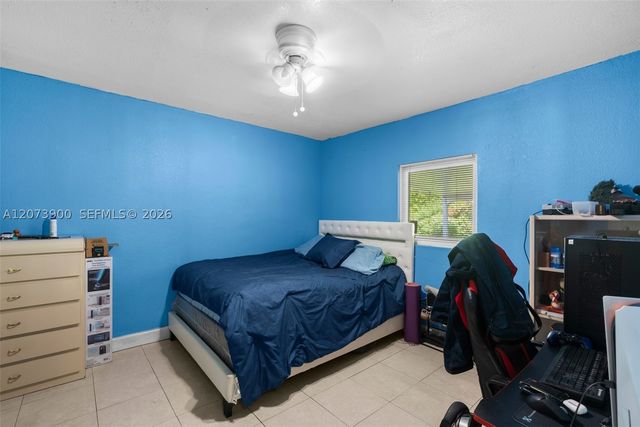 3073 NW 59th St, Miami, FL 33142