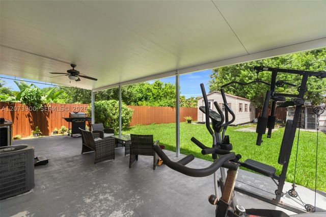 3073 NW 59th St, Miami, FL 33142