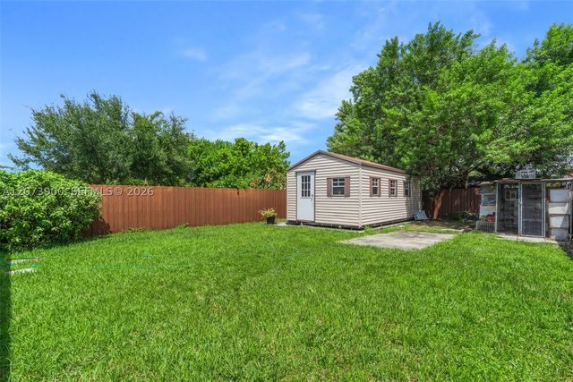 3073 NW 59th St, Miami, FL 33142