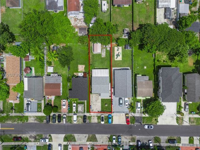 3073 NW 59th St, Miami, FL 33142