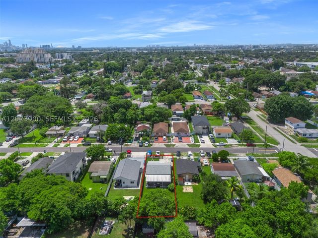 3073 NW 59th St, Miami, FL 33142