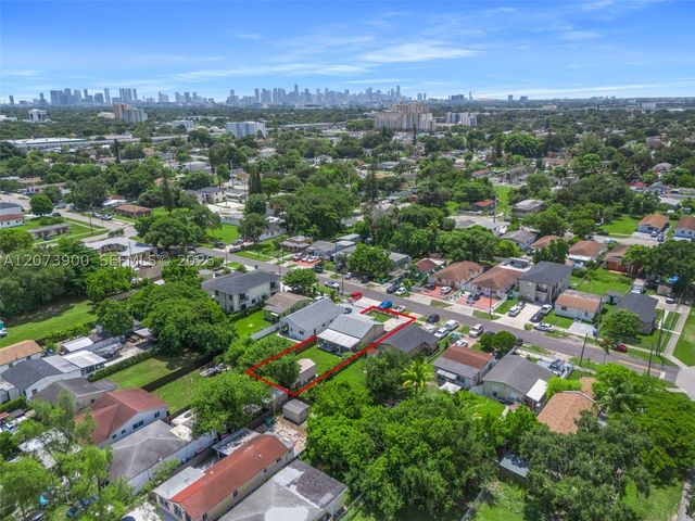 3073 NW 59th St, Miami, FL 33142