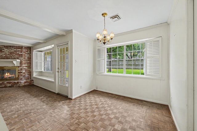 7827 Meadowbriar Lane, Houston, TX 77063