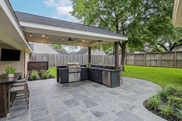 7827 Meadowbriar Lane, Houston, TX 77063