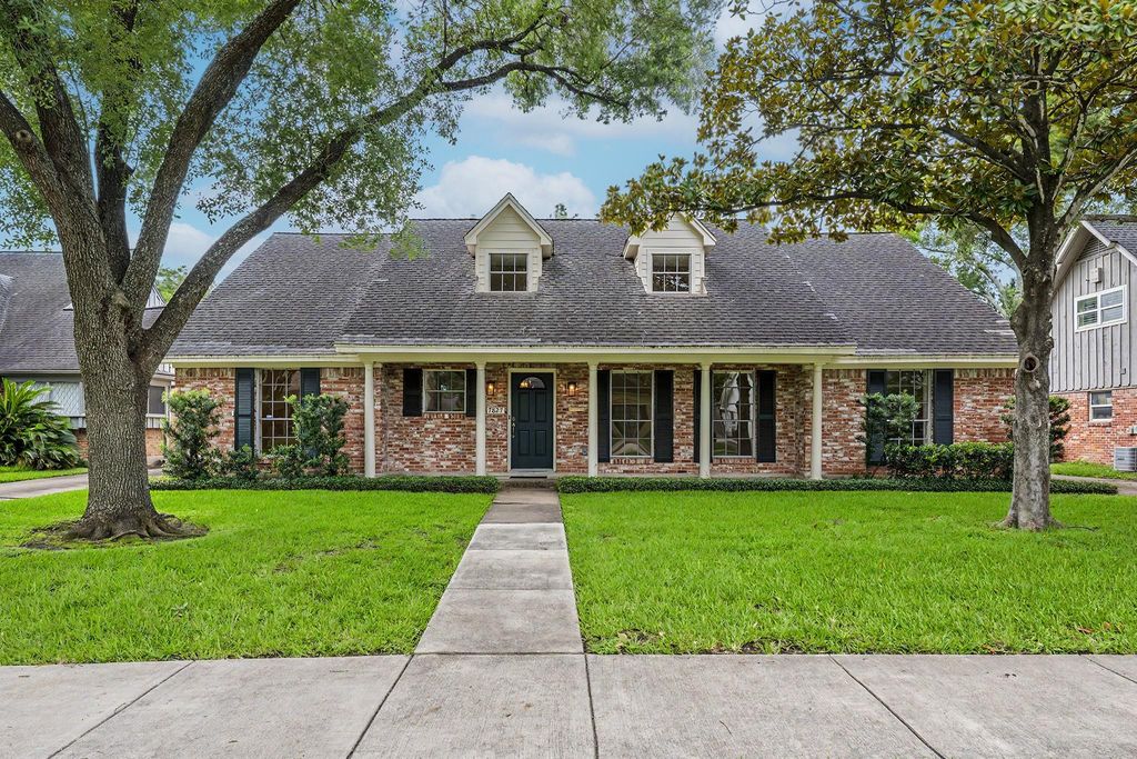 7827 Meadowbriar Lane, Houston, TX 77063