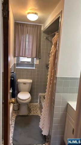 31-11 Broadway 2, Fair Lawn, NJ 07410