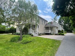 58 Oak Street 58, Wellesley, MA 02482