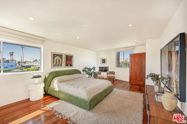 2324 Boone Avenue, Venice (los Angeles), CA 90291