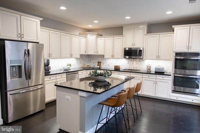 42381 ROSALIND ST, Ashburn, VA 20148