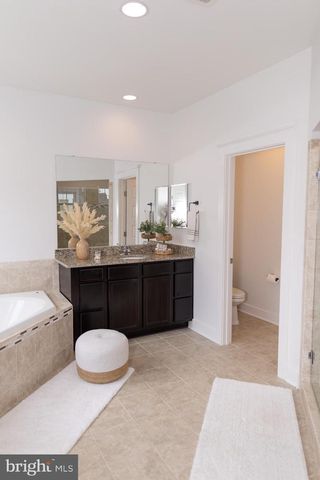 42381 ROSALIND ST, Ashburn, VA 20148