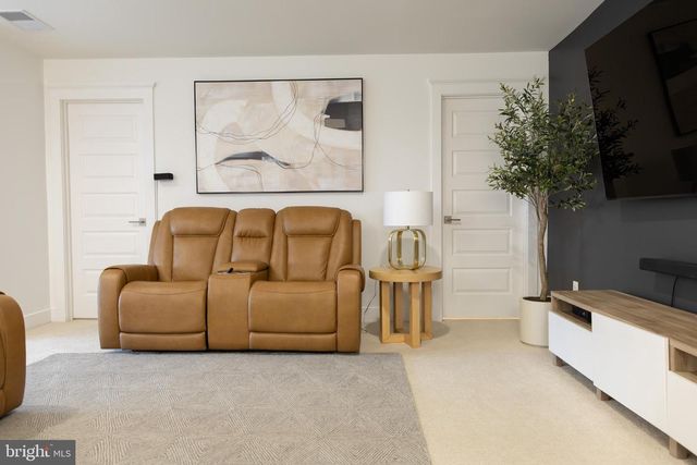 42381 ROSALIND ST, Ashburn, VA 20148