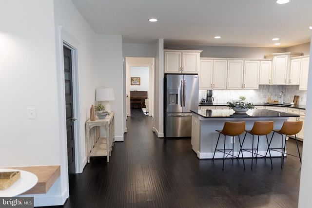 42381 ROSALIND ST, Ashburn, VA 20148
