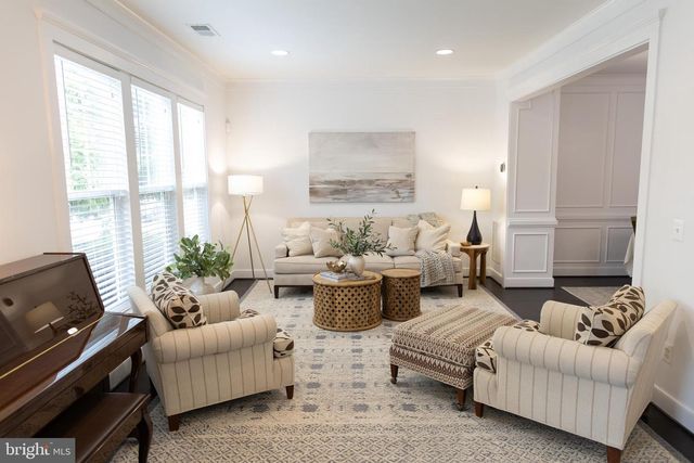 42381 ROSALIND ST, Ashburn, VA 20148